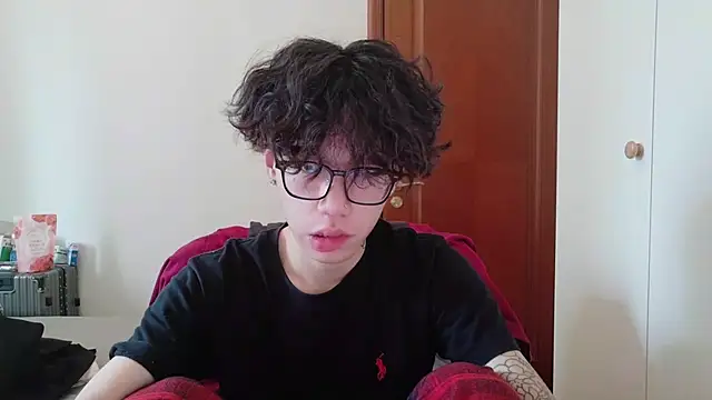 Snapshot of hangzi-0011 chatting on October 17, 5:55 am hangzi-0011 online show from October 17, 5:55 am