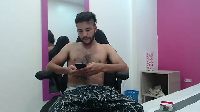 Juan FelipeX01 online show from October 15, 3:41 pm