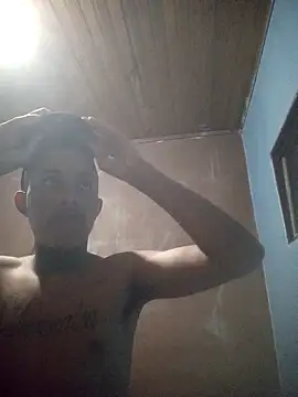 Snapshot of mestre637 chatting on October 18, 6:57 pm mestre637 online show from October 18, 6:57 pm