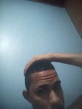 Snapshot of mestre637 chatting on October 21, 8:34 pm mestre637 online show from October 21, 8:34 pm