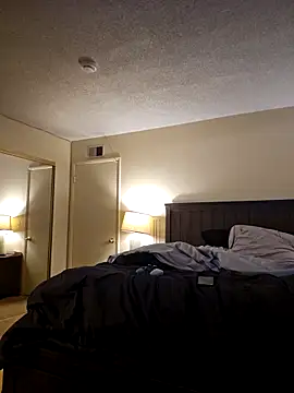 Roddog18 online show from March 4, 5:47 am