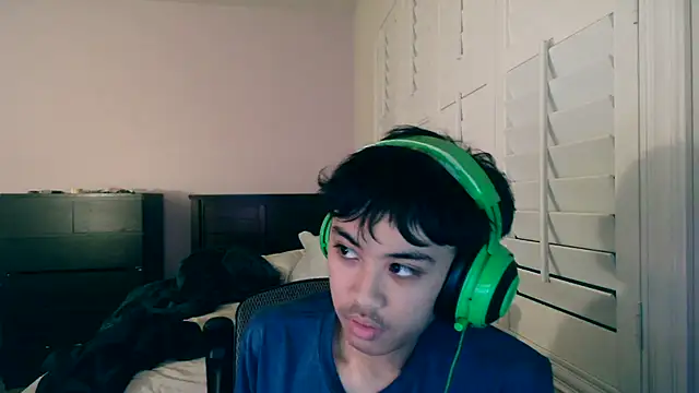 youngasianboy2007 online show from February 28, 3:05 am