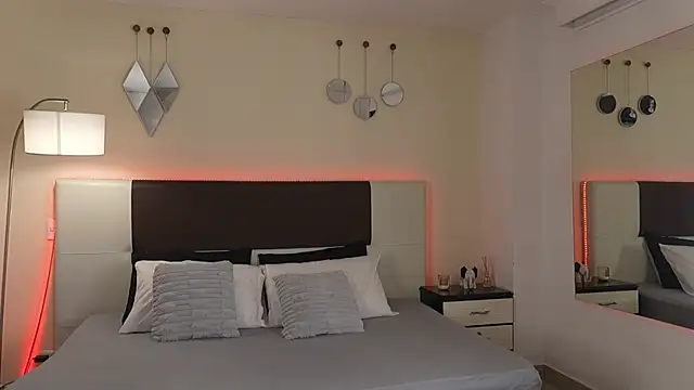 DanteeStone online show from October 10, 9:39 pm