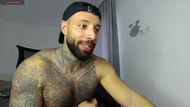 MasculineGuy99 online show from December 5, 9:27 am