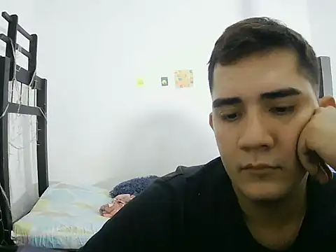 Snapshot of camilowhite_1 chatting on October 8, 6:23 pm camilowhite 1 online show from October 8, 6:23 pm