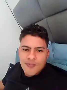 Snapshot of luigidickk chatting on October 7, 8:24 pm luigidickk online show from October 7, 8:24 pm