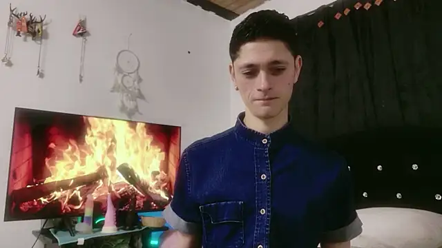 Tyler cat online show from October 13, 12:00 pm