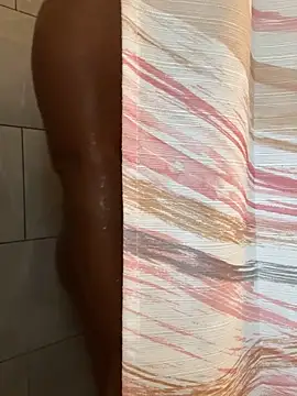 Snapshot of murphdolla chatting on October 19, 3:26 pm murphdolla online show from October 19, 3:26 pm