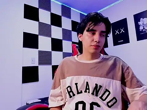 jeycobb online show from December 13, 8:48 pm