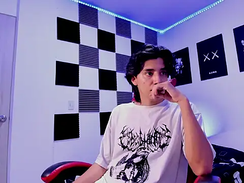 jeycobb online show from December 20, 4:03 pm