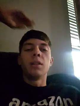 Gabrielr214090 online show from May 1, 9:28 pm