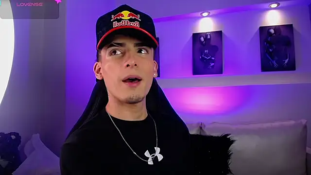 MateoMitchell online show from March 29, 4:45 am