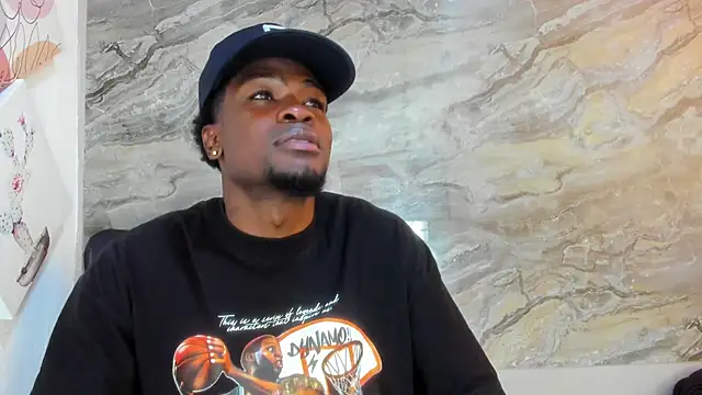 Snapshot of COMPTON_01 chatting on October 20, 4:05 am COMPTON 01 online show from October 20, 4:05 am