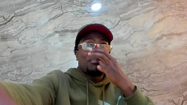 Snapshot of COMPTON_01 chatting on October 23, 4:16 am COMPTON 01 online show from October 23, 4:16 am