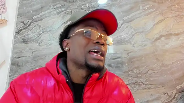 Snapshot of COMPTON_01 chatting on October 28, 4:04 am COMPTON 01 online show from October 28, 4:04 am