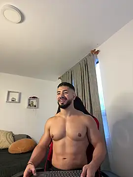 Ezzio Scolaro online show from March 9, 10:59 pm