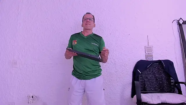  axelking  online show from February 18, 11:52 am