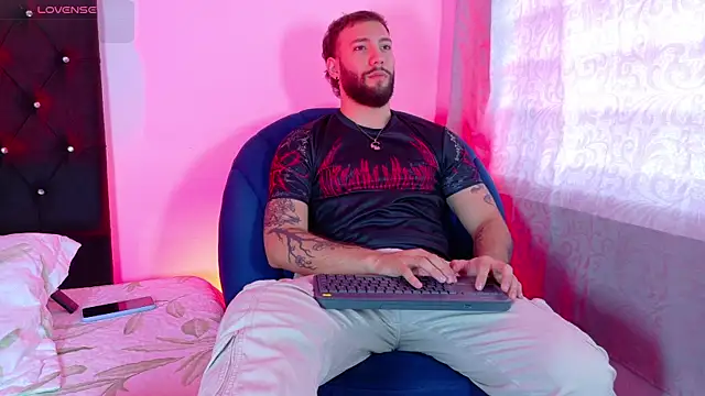 angel kyrozz online show from July 11, 7:27 pm