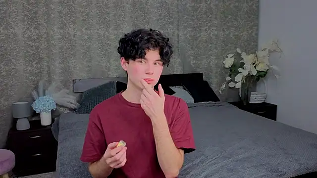 Cute Mike online show from November 19, 7:58 pm