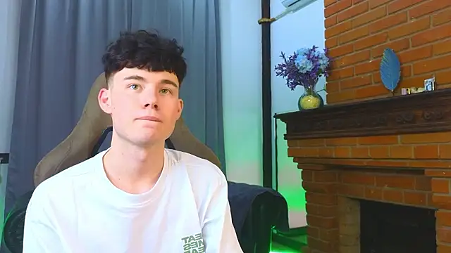 Cute Mike online show from February 17, 12:37 pm