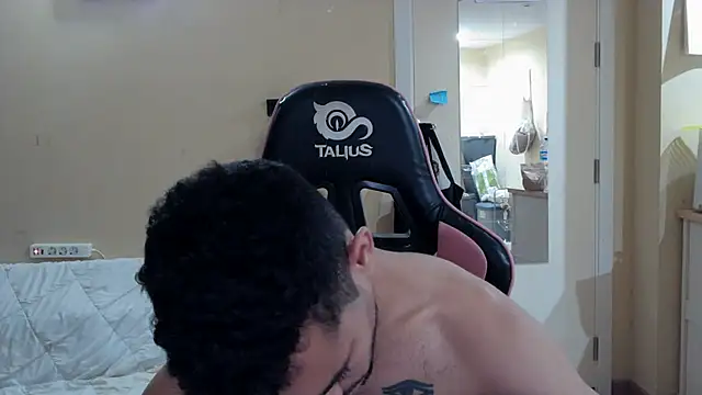 Snapshot of junokun22 chatting on October 23, 6:44 pm junokun22 online show from October 23, 6:44 pm