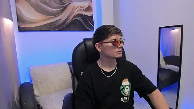 Leoo Miller online show from February 8, 4:51 am