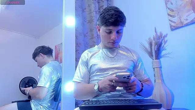 Leoo Miller online show from October 16, 9:34 pm