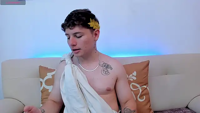 Leoo Miller online show from October 18, 9:42 pm