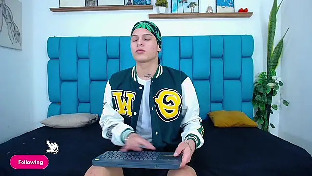 Brian hot online show from April 20, 12:08 pm