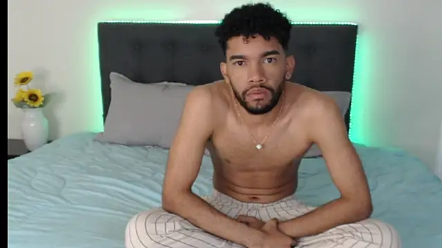 andresnoir  online show from October 7, 2:10 pm