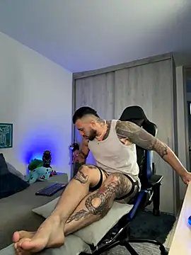 Dave-Max01 online show from November 21, 10:47 am