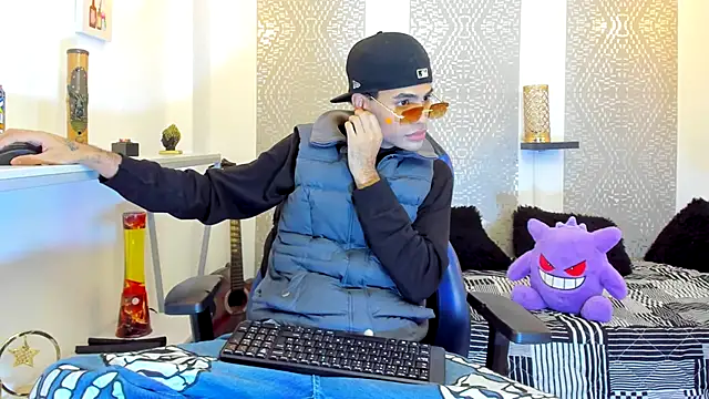 JacobBlackwell  online show from November 16, 7:38 pm