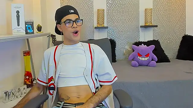 JacobBlackwell  online show from November 7, 8:01 pm