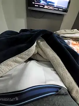 Merlin2310 online show from October 21, 8:01 pm