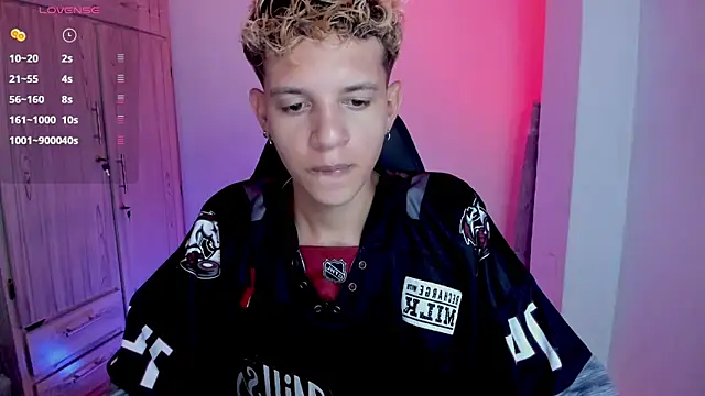 tylernova online show from March 1, 2:55 am