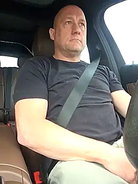 akstr8 online show from March 26, 5:28 pm