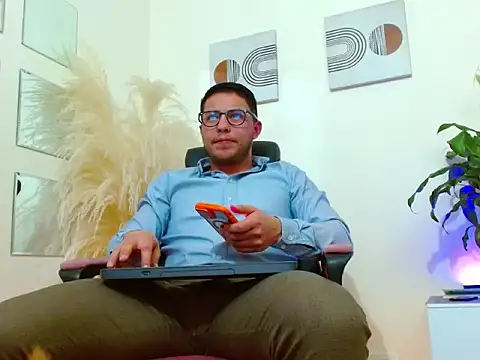 Damian ferrer01 online show from October 14, 2:29 am