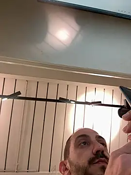 AlexGogo23 online show from April 16, 1:00 pm