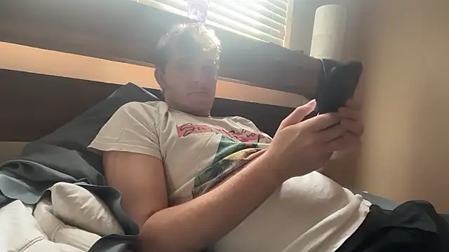 eddieeeeee1232 online show from October 24, 9:05 pm