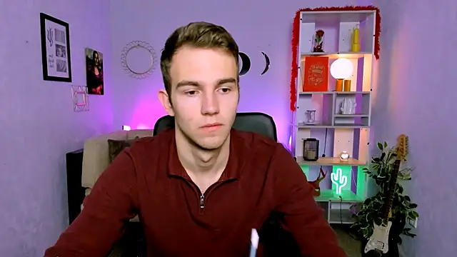 astren villo online show from March 31, 5:42 am