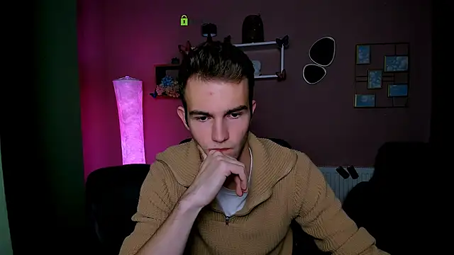 astren villo online show from November 21, 8:41 pm