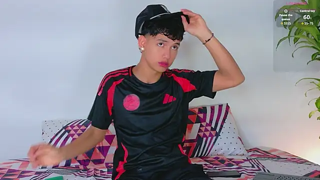 Axel Cody  online show from June 4, 1:39 pm