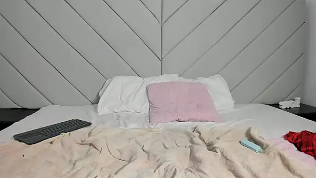 little kris1 online show from October 30, 1:23 pm