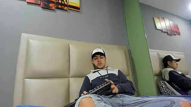 Jhonny saenz online show from October 18, 1:38 pm