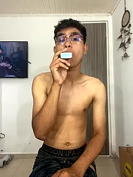 Muchachito18 online show from January 6, 6:56 pm