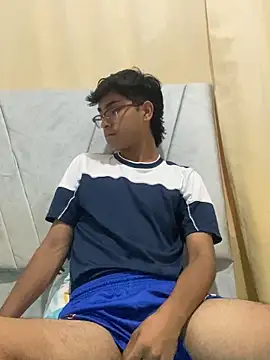 Snapshot of Muchachito18 chatting on October 24, 3:52 am Muchachito18 online show from October 24, 3:52 am