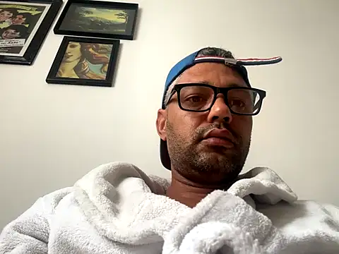 Snapshot of pablorafas chatting on October 16, 11:18 am pablorafas online show from October 16, 11:18 am