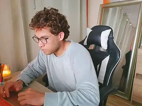 jayrobinson online show from April 5, 9:55 pm