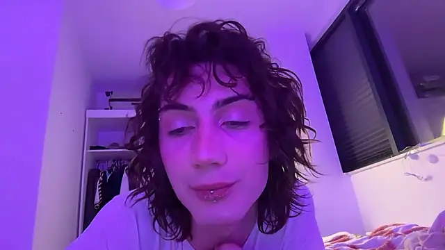 kira yoshika9e online show from April 19, 1:38 am