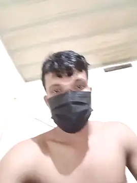 Snapshot of bullamon6549 chatting on October 20, 4:33 pm bullamon6549 online show from October 20, 4:33 pm